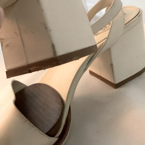 TOD’S Block Heel Leather Sandals - Picture 13 of 15